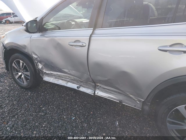 Toyota Rav4 Xle 2017 2T3WFREVXHW318085 Image 6