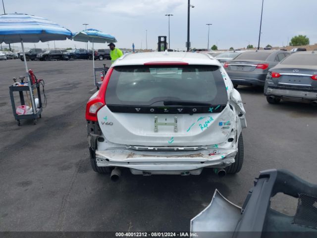 YV1902SS2F1251634 Volvo V60 T6 R-design Platinum
