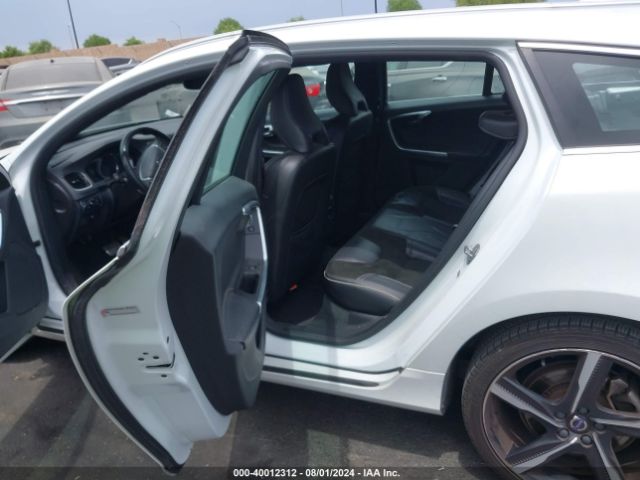 YV1902SS2F1251634 Volvo V60 T6 R-design Platinum