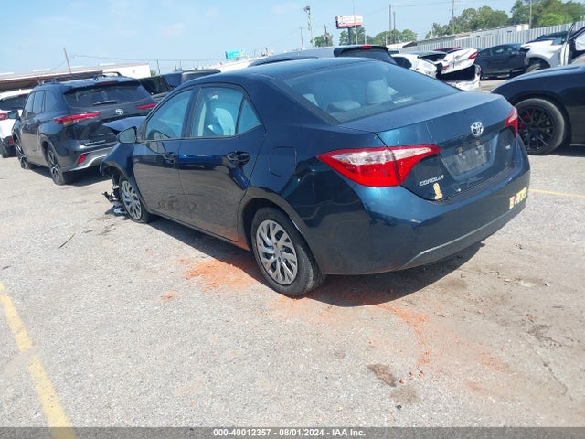 Toyota COROLLA LE 2018 2T1BURHE1JC089358 Image 3