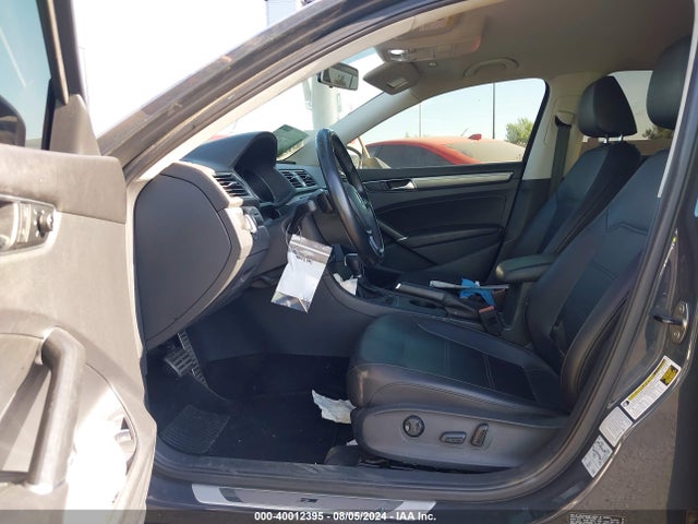 1VWDT7A39HC016697 Volkswagen Passat 1.8t R-line