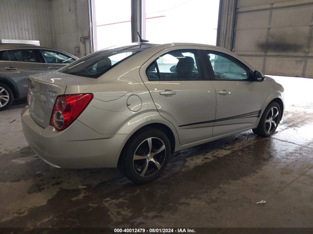 Chevrolet Sonic Ls Auto 2014 1G1JA5SH0E4244189 Image 4