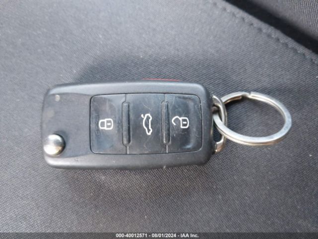 WVGBV7AX8HK047478 Volkswagen Tiguan 2.0t/2.0t S