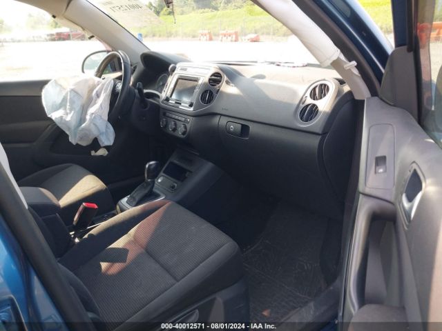 WVGBV7AX8HK047478 Volkswagen Tiguan 2.0t/2.0t S