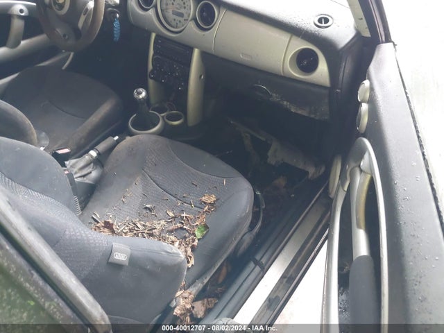 2003 MINI COOPER WMWRC33423TC41544 Photo 4