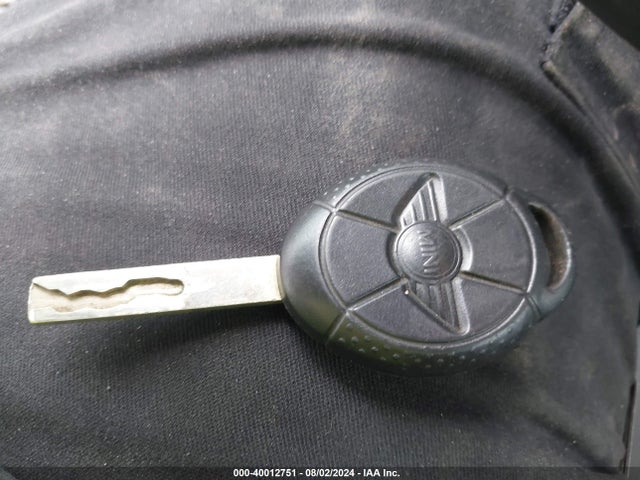 2006 MINI COOPER WMWRF335X6TF64812 Photo 10