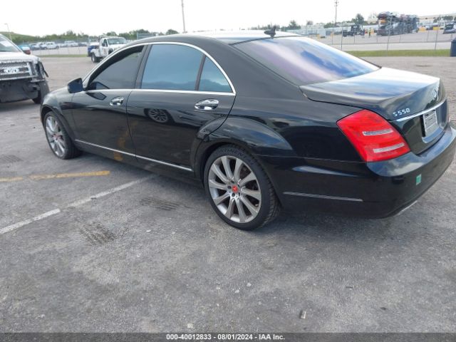 2011 MERCEDES-BENZ S 550 WDDNG7BB4BA416645 Photo 2