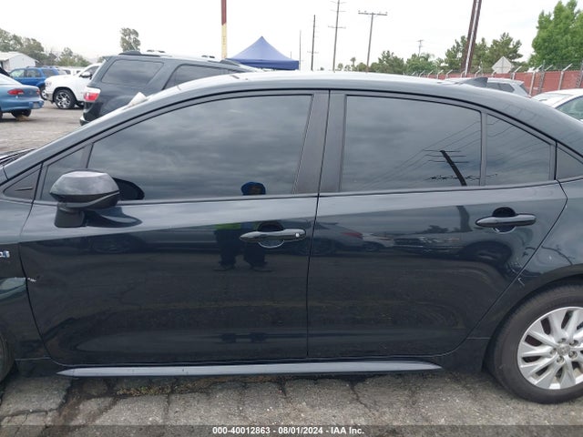 Toyota Corolla Hybrid Le 2021 JTDEAMDE5MJ002228 Image 14