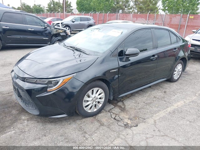 Toyota Corolla Hybrid Le 2021 JTDEAMDE5MJ002228 Image 2