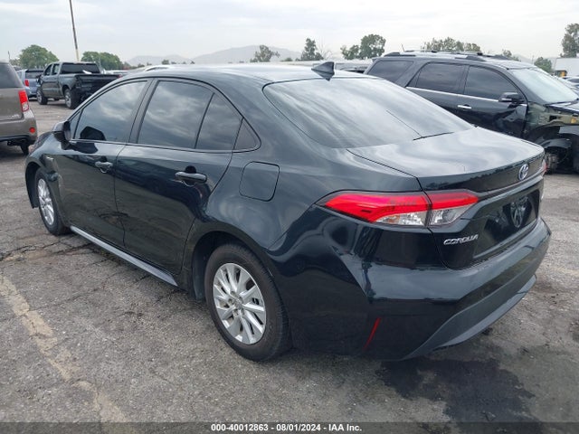 Toyota Corolla Hybrid Le 2021 JTDEAMDE5MJ002228 Image 3
