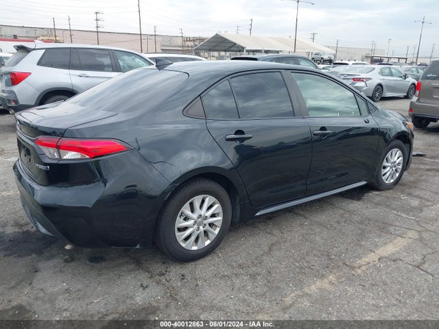 Toyota Corolla Hybrid Le 2021 JTDEAMDE5MJ002228 Image 4