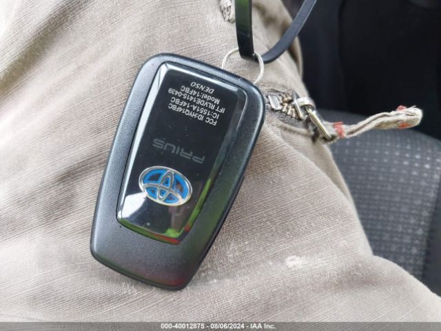 JTDL9RFU9L3015374 Toyota Prius Le Awd-e