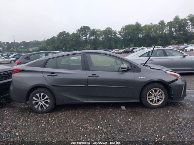 JTDL9RFU9L3015374 Toyota Prius Le Awd-e