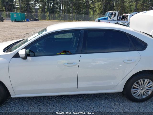 1VWAS7A39EC098271 Volkswagen Passat 1.8t S