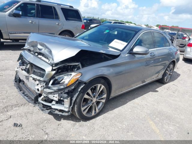 55SWF4JB6GU125739 Mercedes-Benz C 300 Luxury/sport