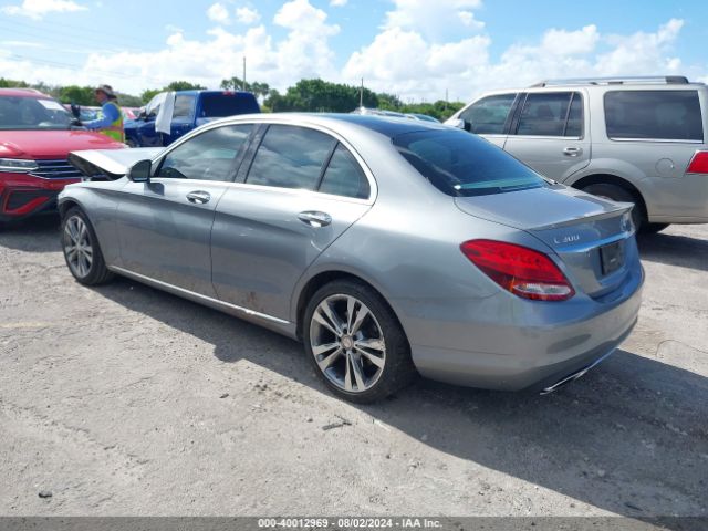 55SWF4JB6GU125739 Mercedes-Benz C 300 Luxury/sport