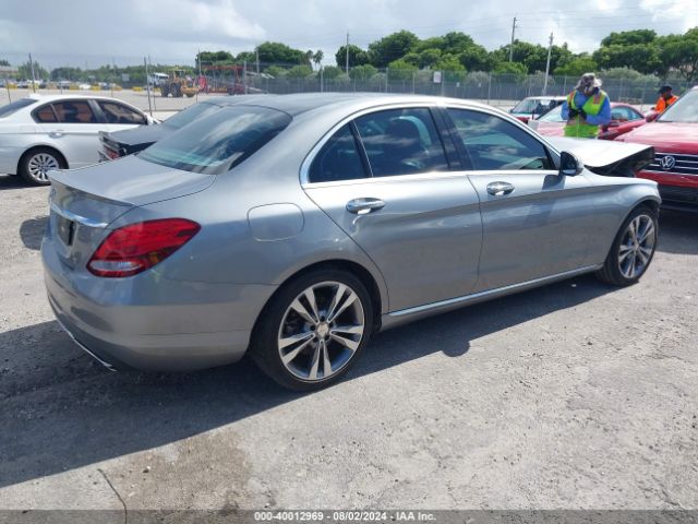 55SWF4JB6GU125739 Mercedes-Benz C 300 Luxury/sport