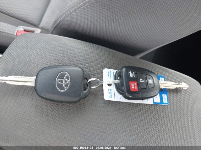 Toyota COROLLA LE 2018 5YFBURHE2JP823442 Image 11