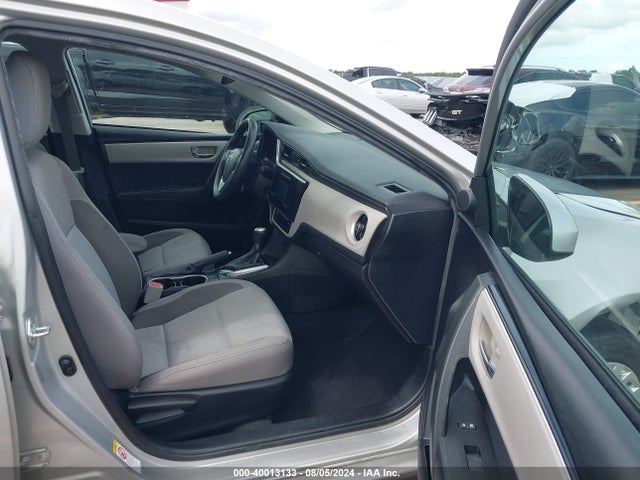 Toyota COROLLA LE 2018 5YFBURHE2JP823442 Image 5
