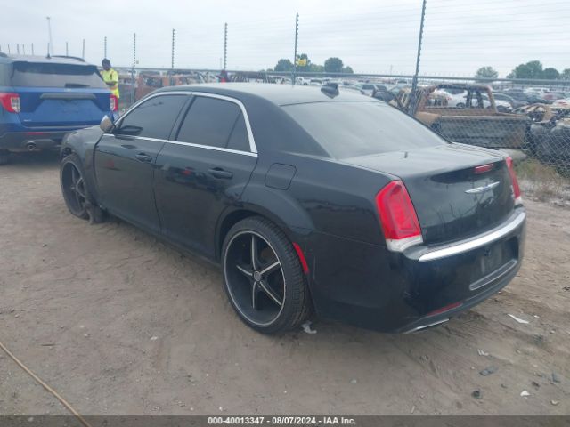 2018 CHRYSLER 300 2C3CCAAG9JH292089 Photo 2