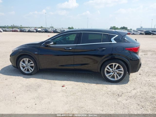 SJKCH5CP3JA054543 Infiniti Qx30 Premium