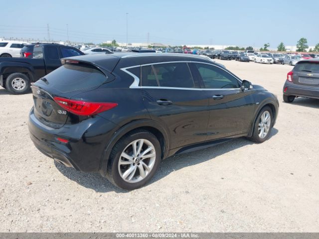 SJKCH5CP3JA054543 Infiniti Qx30 Premium