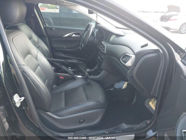 SJKCH5CP3JA054543 Infiniti Qx30 Premium