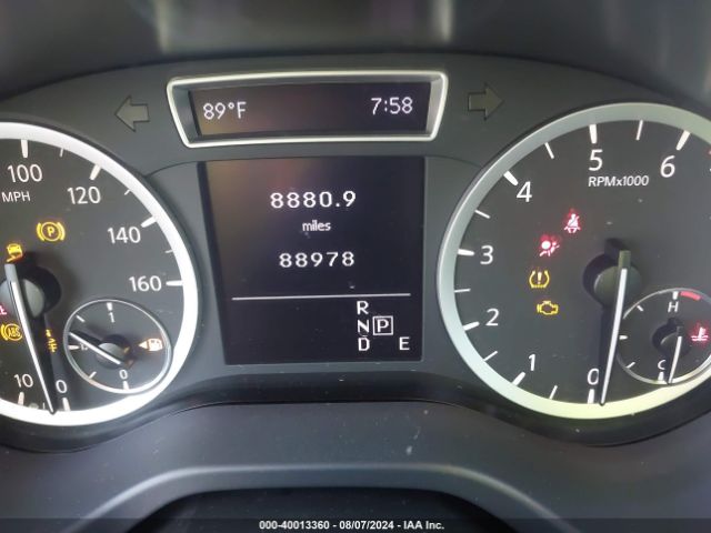 SJKCH5CP3JA054543 Infiniti Qx30 Premium