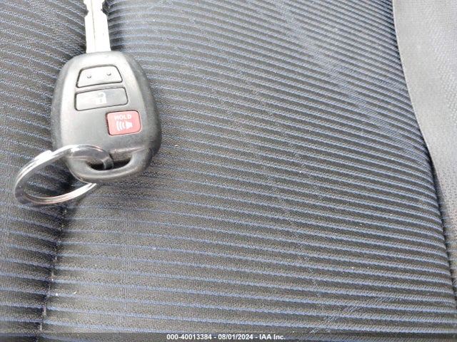 Toyota Prius C Two 2015 JTDKDTB37F1087033 Image 11