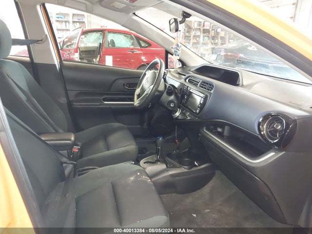 Toyota Prius C Two 2015 JTDKDTB37F1087033 Image 5