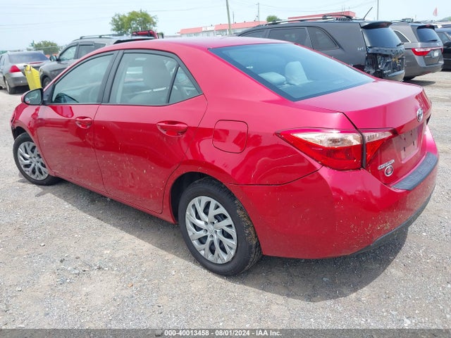 Toyota COROLLA LE 2018 2T1BURHE9JC024256 Image 3