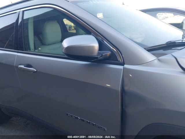 3C4NJCBB3JT487525 Jeep Compass Sun And Wheel Fwd
