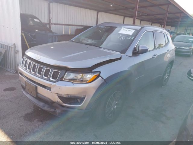 3C4NJCBB3JT487525 Jeep Compass Sun And Wheel Fwd