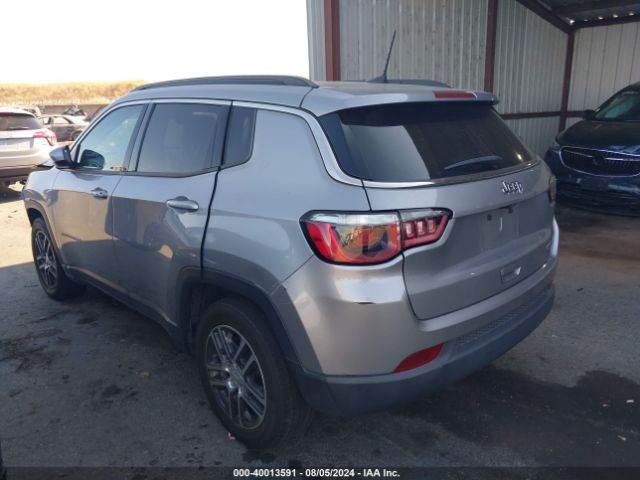 3C4NJCBB3JT487525 Jeep Compass Sun And Wheel Fwd
