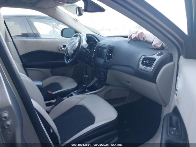 3C4NJCBB3JT487525 Jeep Compass Sun And Wheel Fwd