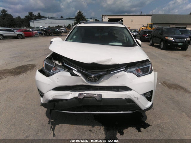 Toyota Rav4 Xle 2018 JTMWFREV8JJ726959 Image 13