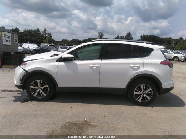 Toyota Rav4 Xle 2018 JTMWFREV8JJ726959 Image 15