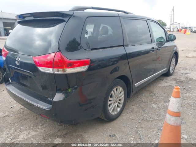5TDYK3DC1ES513572 Toyota Sienna Xle V6 8 Passenger
