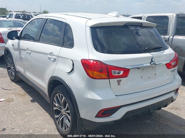 2018 MITSUBISHI OUTLANDER SPORT JA4AP3AUXJZ027443 Photo 2