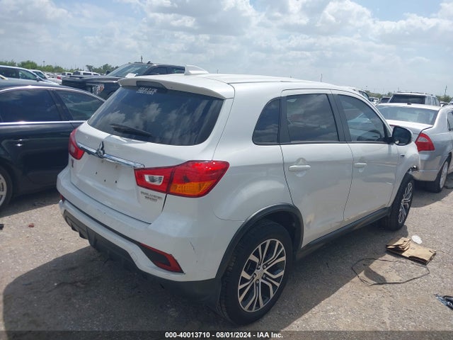 2018 MITSUBISHI OUTLANDER SPORT JA4AP3AUXJZ027443 Photo 3