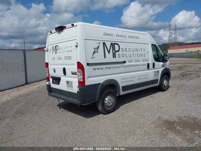 3C6TRVCG1JE108667 RAM Promaster 2500 High Roof 136 Wb