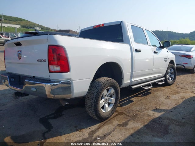 3C6RR7KT1KG712455 RAM 1500 Classic Tradesman  4x4 5'7 Box