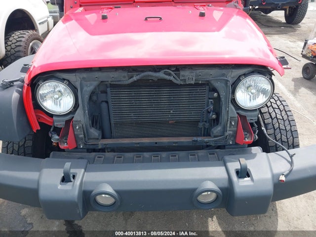 1C4BJWDG9HL537105 Jeep Wrangler Unlimited Sport 4x4