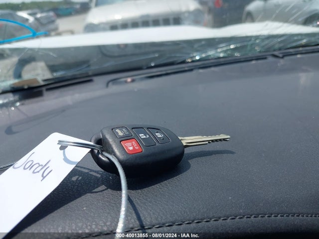 Toyota COROLLA SE 2018 5YFBURHE3JP834921 Image 11