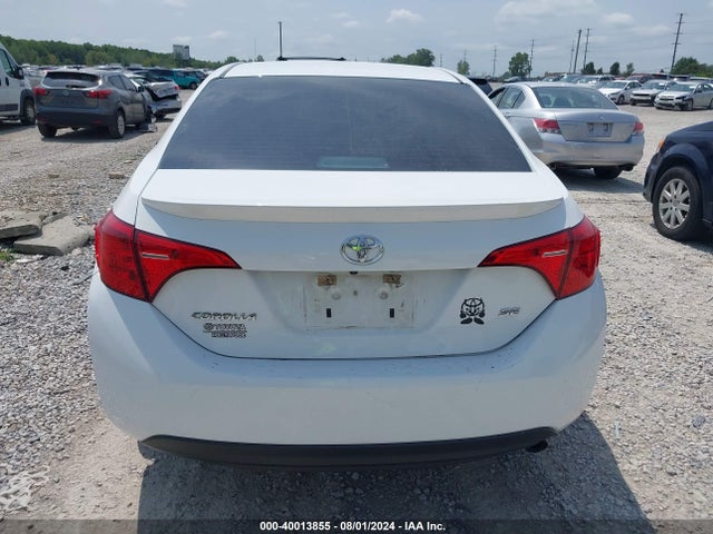 Toyota COROLLA SE 2018 5YFBURHE3JP834921 Image 16