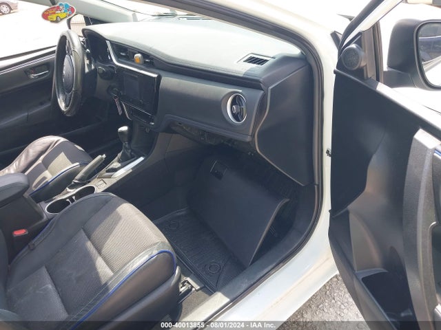 Toyota COROLLA SE 2018 5YFBURHE3JP834921 Image 5
