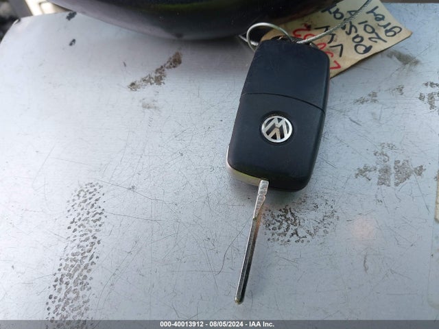 1VWDT7A32HC076272 Volkswagen Passat 1.8t R-line