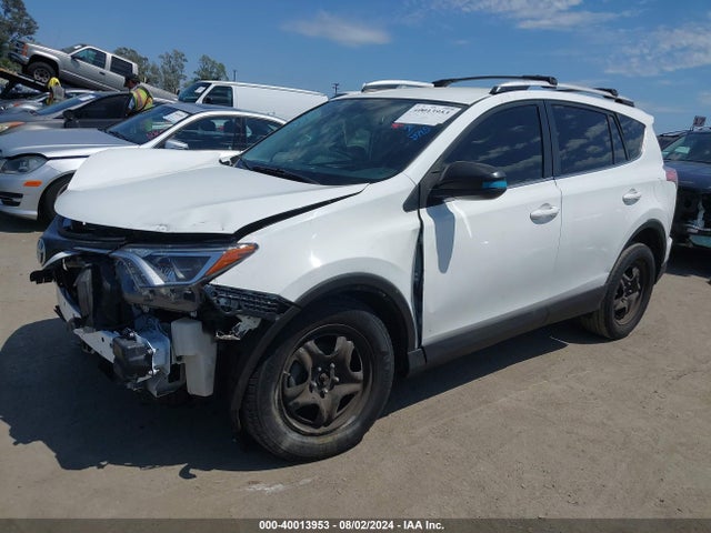 Toyota RAV4 LE 2016 JTMZFREV4GJ100539 Image 2