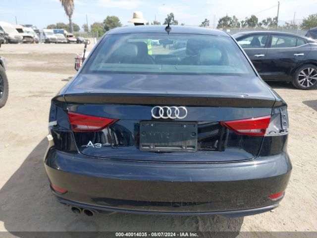 WAUAUGFF9KA083886 Audi A3 40 Premium/40 Titanium Premium