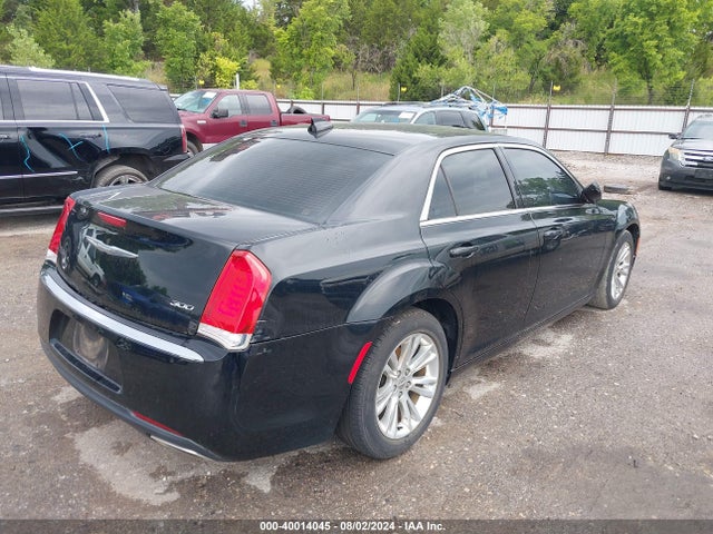 2017 CHRYSLER 300 2C3CCAAG7HH521704 Photo 3